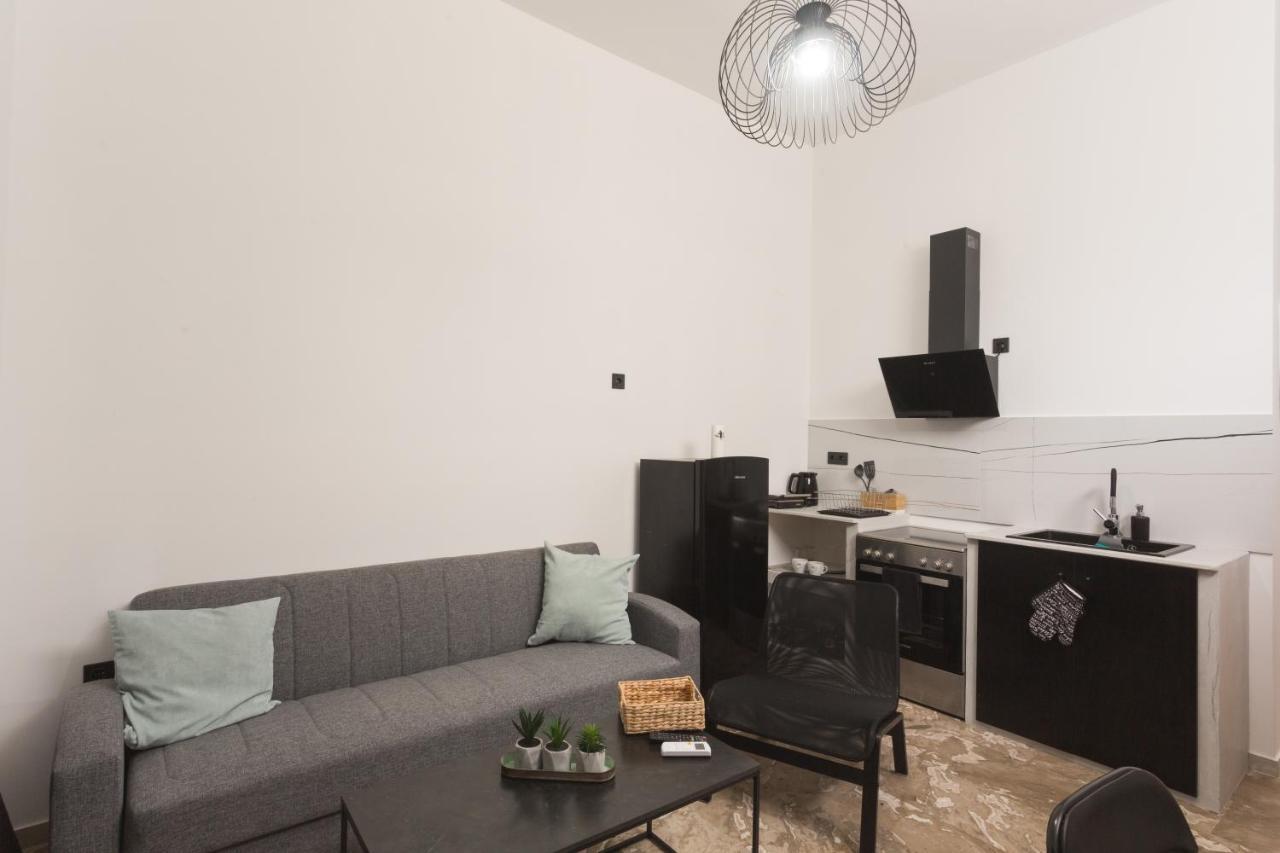 K Studios Каламата Экстерьер фото